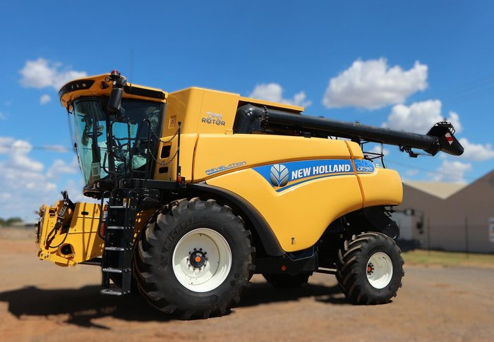 0 New Holland Cr7.90