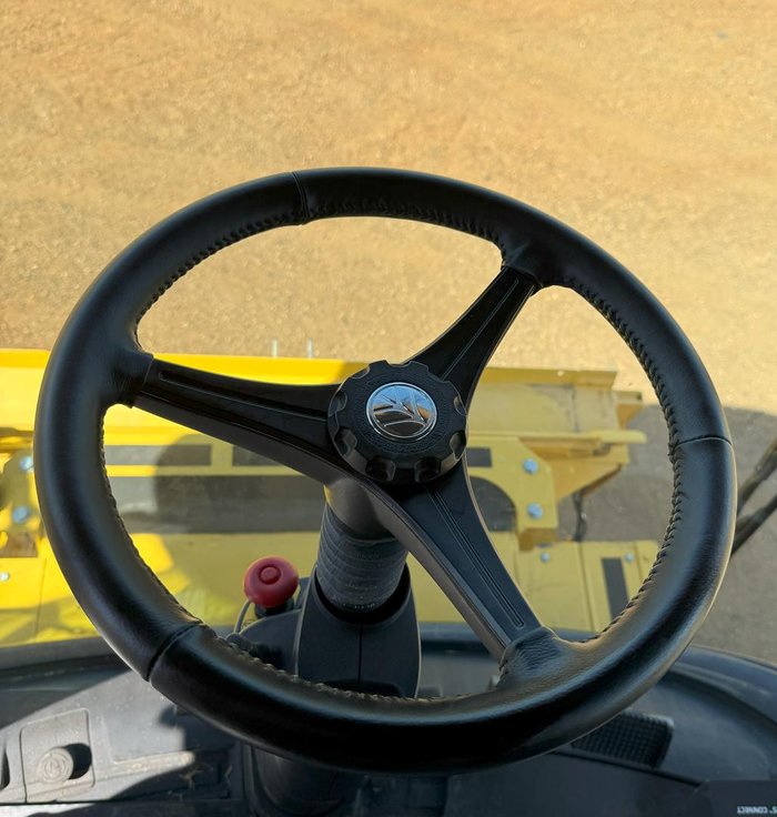 0 New Holland Cr7.90