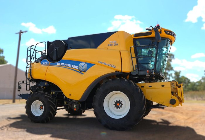 0 New Holland Cr7.90