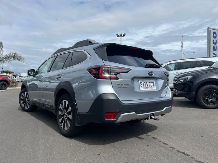 2023 Subaru Outback AWD Touring XT