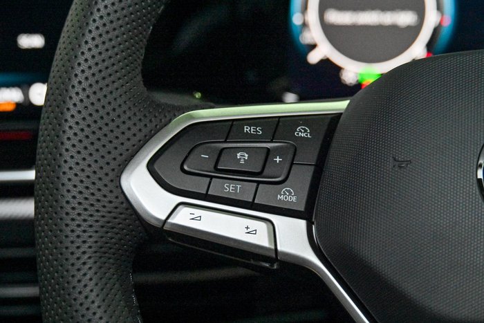 2024 Volkswagen Golf 110TSI R-Line