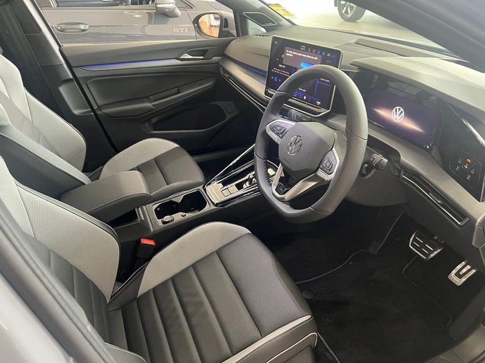 2024 Volkswagen Golf 110TSI R-Line