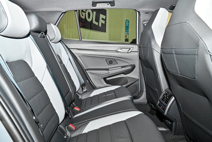 2024 Volkswagen Golf 110TSI R-Line