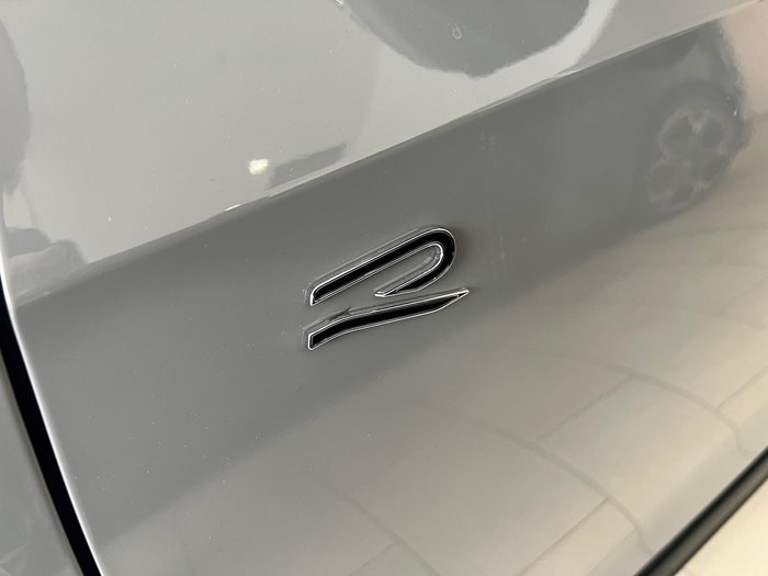 2024 Volkswagen Golf 110TSI R-Line