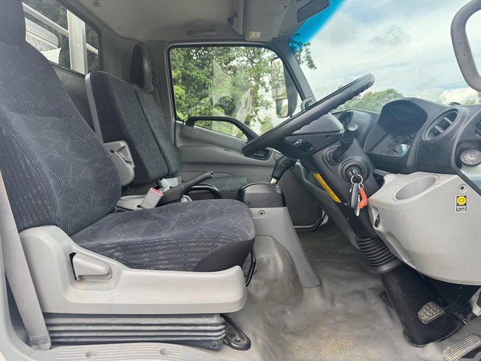 2019 Hino 300 WHITE