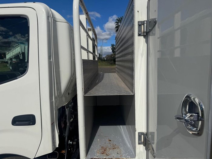 2019 Hino 300 WHITE
