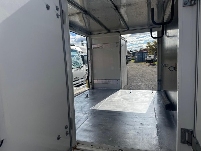 2019 Hino 300 WHITE