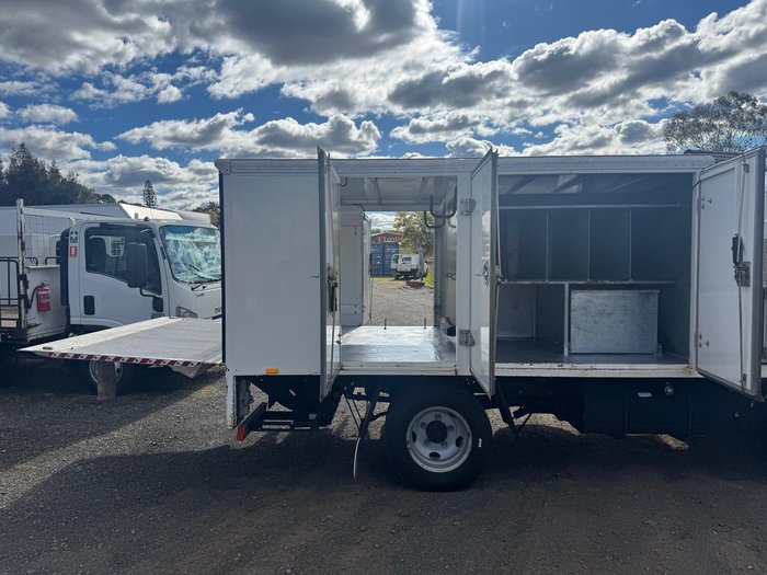 2019 Hino 300 WHITE