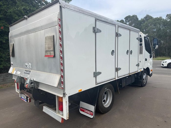2019 Hino 300 WHITE
