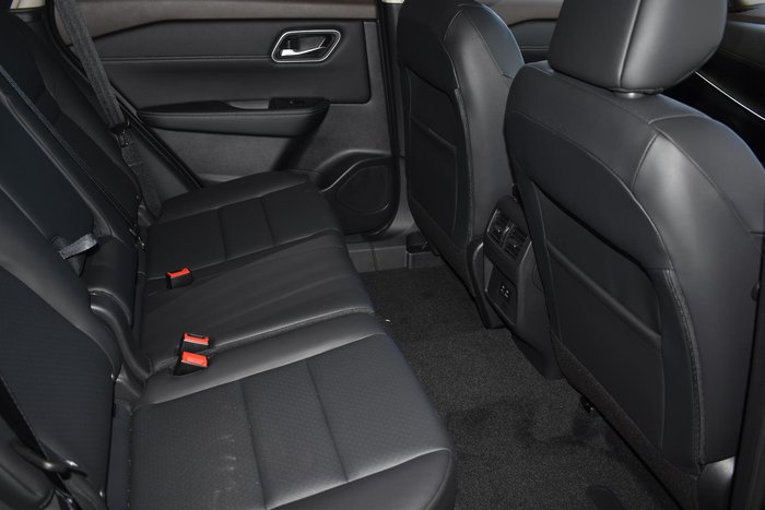 2025 Nissan X-TRAIL ST-L e-POWER
