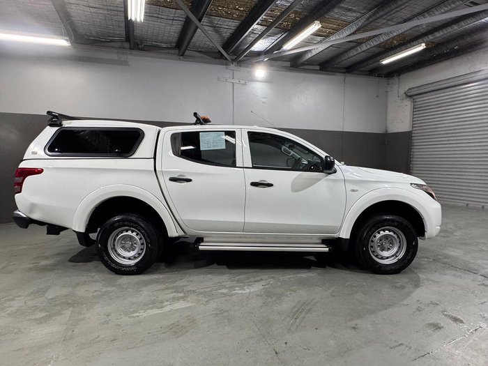 2017 Mitsubishi Triton GLX