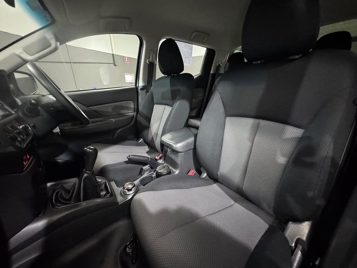 2017 Mitsubishi Triton GLX