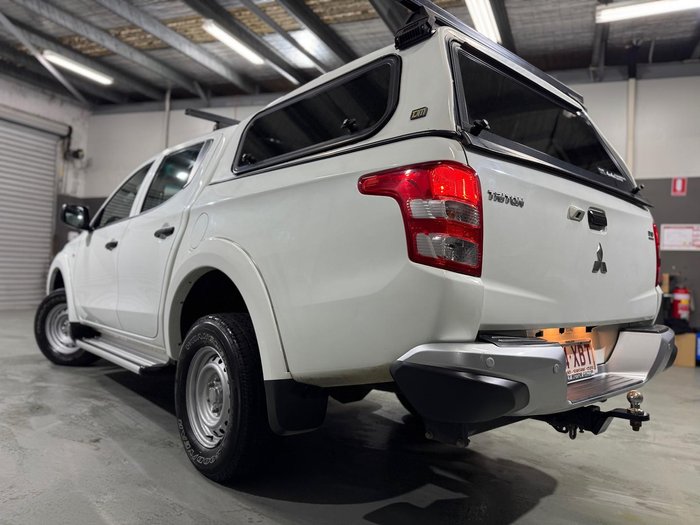 2017 Mitsubishi Triton GLX