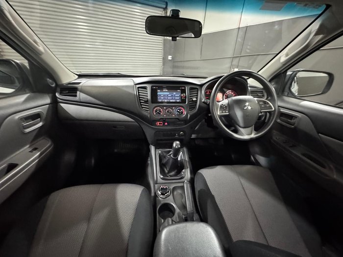 2017 Mitsubishi Triton GLX