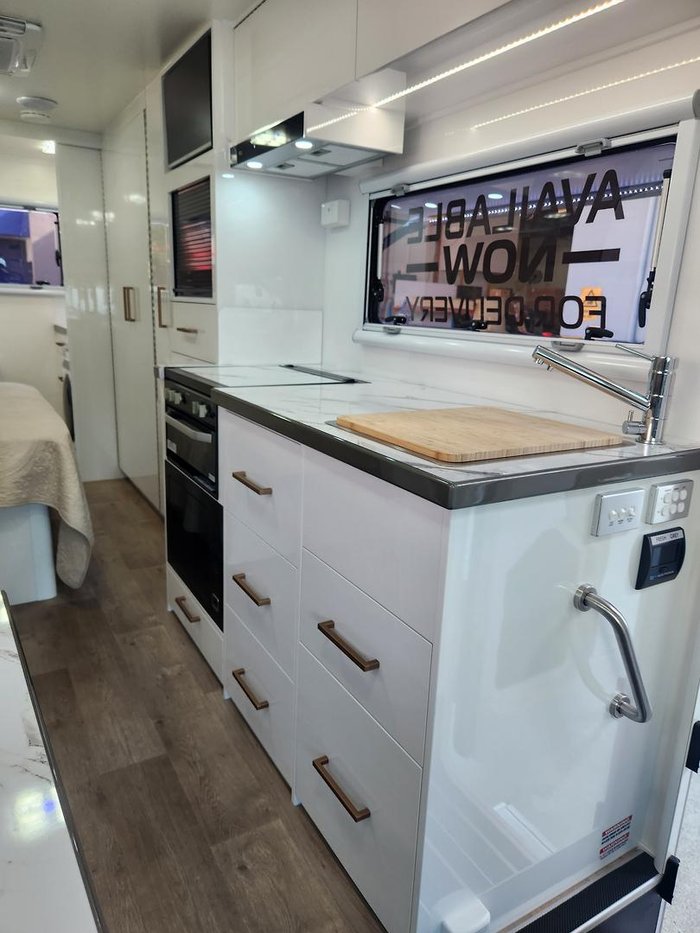 2024 Paradise MotorHomes SL CLUB DELUXE (PRICE REDUCED, IMMEDIATE DELIVERY)