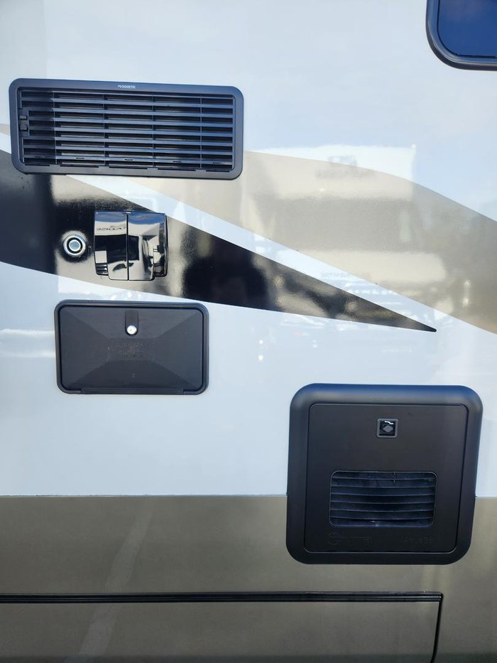 2024 Paradise MotorHomes SL CLUB DELUXE (PRICE REDUCED, IMMEDIATE DELIVERY)