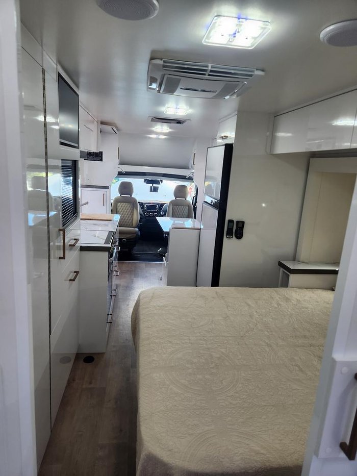 2024 Paradise MotorHomes SL CLUB DELUXE (PRICE REDUCED, IMMEDIATE DELIVERY)