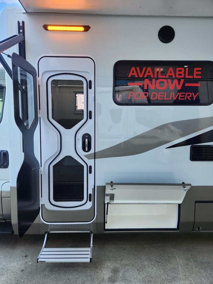 2024 Paradise MotorHomes SL CLUB DELUXE (PRICE REDUCED, IMMEDIATE DELIVERY)