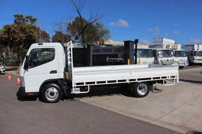 2018 Fuso Canter 515 WHITE