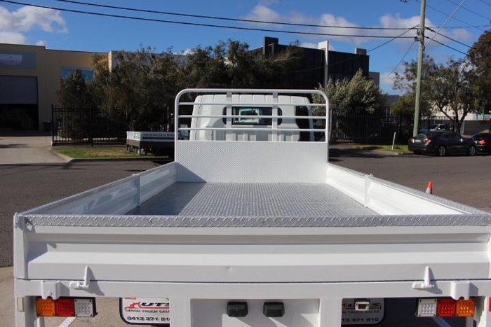 2018 Fuso Canter 515 WHITE