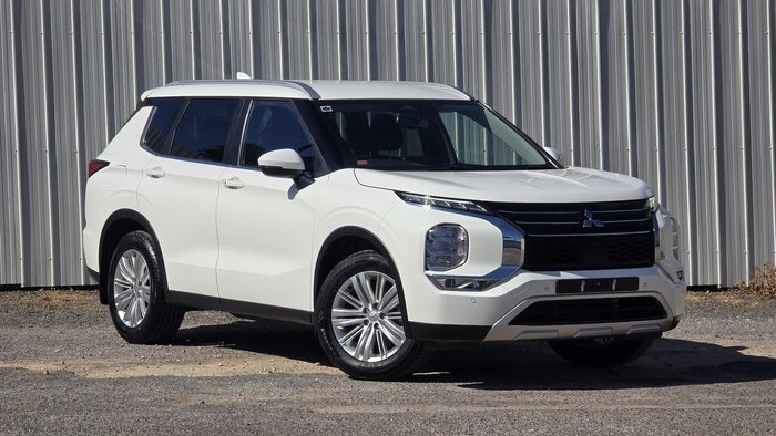 2021 Mitsubishi Outlander LS