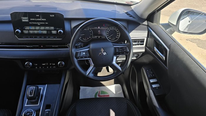 2021 Mitsubishi Outlander LS