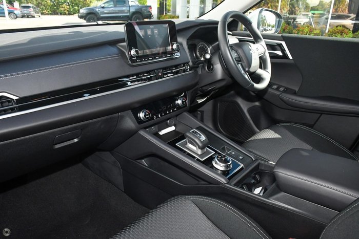 2024 Mitsubishi Outlander ES