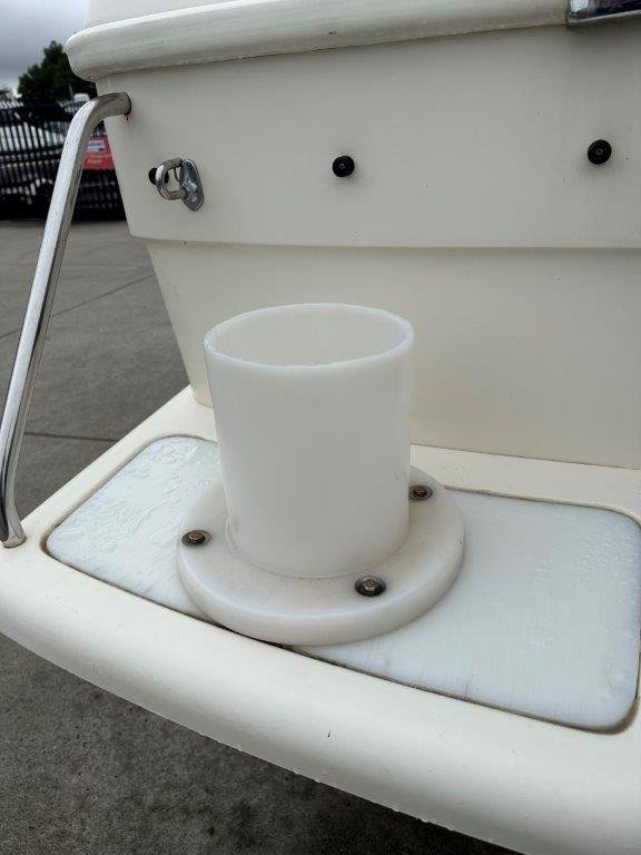 2000 Savage 5.5 SURVEYOR SP HALF CABIN