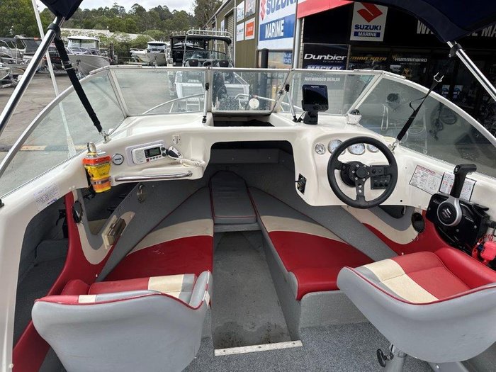 2000 Savage 5.5 SURVEYOR SP HALF CABIN