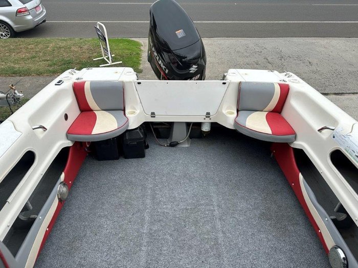 2000 Savage 5.5 SURVEYOR SP HALF CABIN