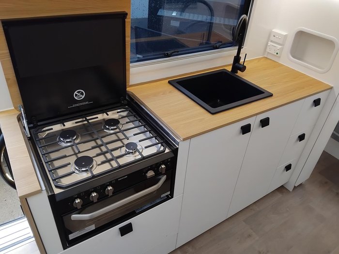 2025 New Age Caravans Dr18e Desert Rose Full Off Road Couples Van