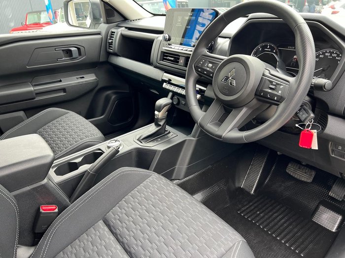 2024 Mitsubishi Triton GLX+