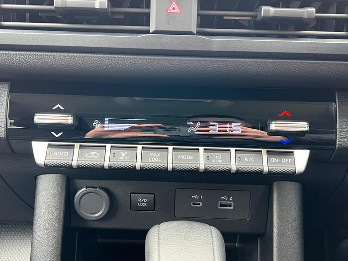 2024 Mitsubishi Triton GLX+