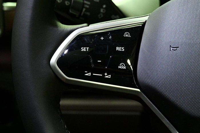 2024 Volkswagen ID. Buzz Pro BEV560