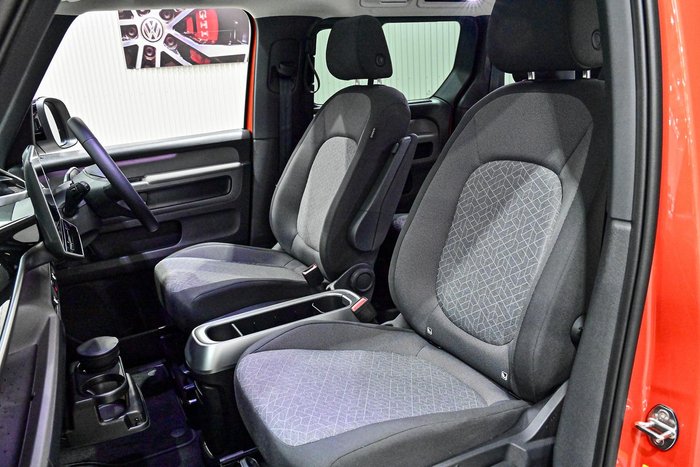 2024 Volkswagen ID. Buzz Pro BEV560