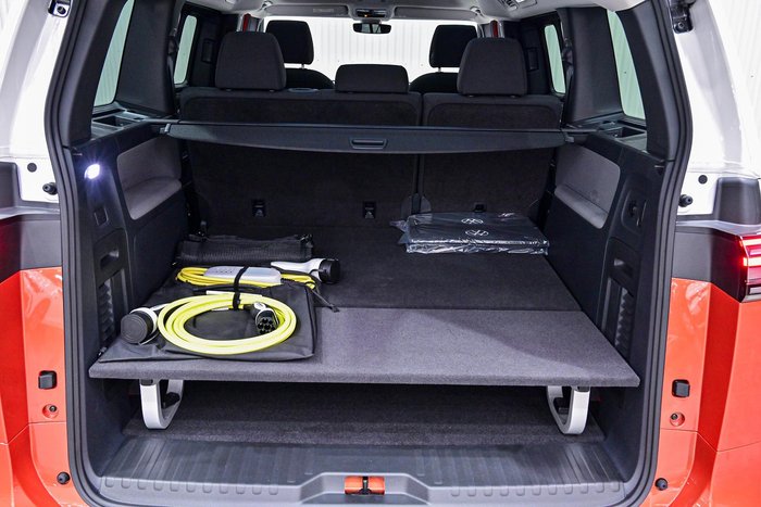 2024 Volkswagen ID. Buzz Pro BEV560