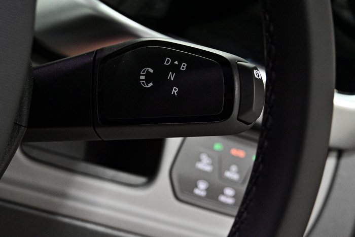 2024 Volkswagen ID. Buzz Pro BEV560