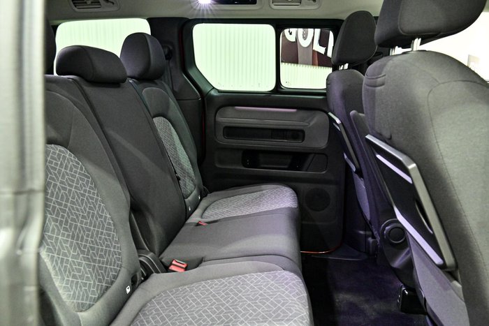 2024 Volkswagen ID. Buzz Pro BEV560