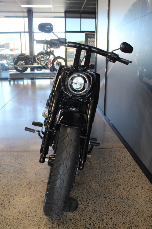 2025 Harley-davidson FLFB FAT BOY S (117) VIVID BLACK