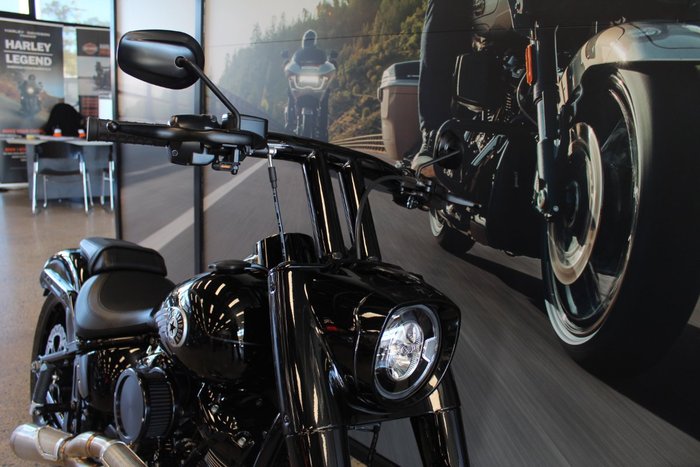 2025 Harley-davidson FLFB FAT BOY S (117) VIVID BLACK