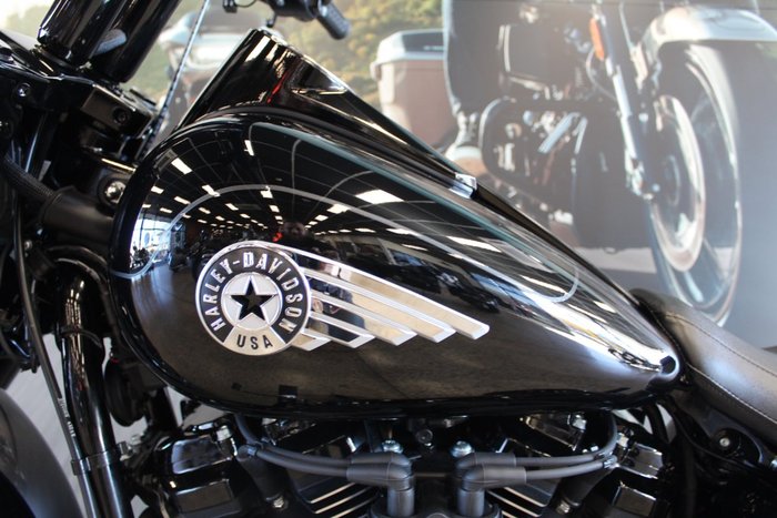 2025 Harley-davidson FLFB FAT BOY S (117) VIVID BLACK