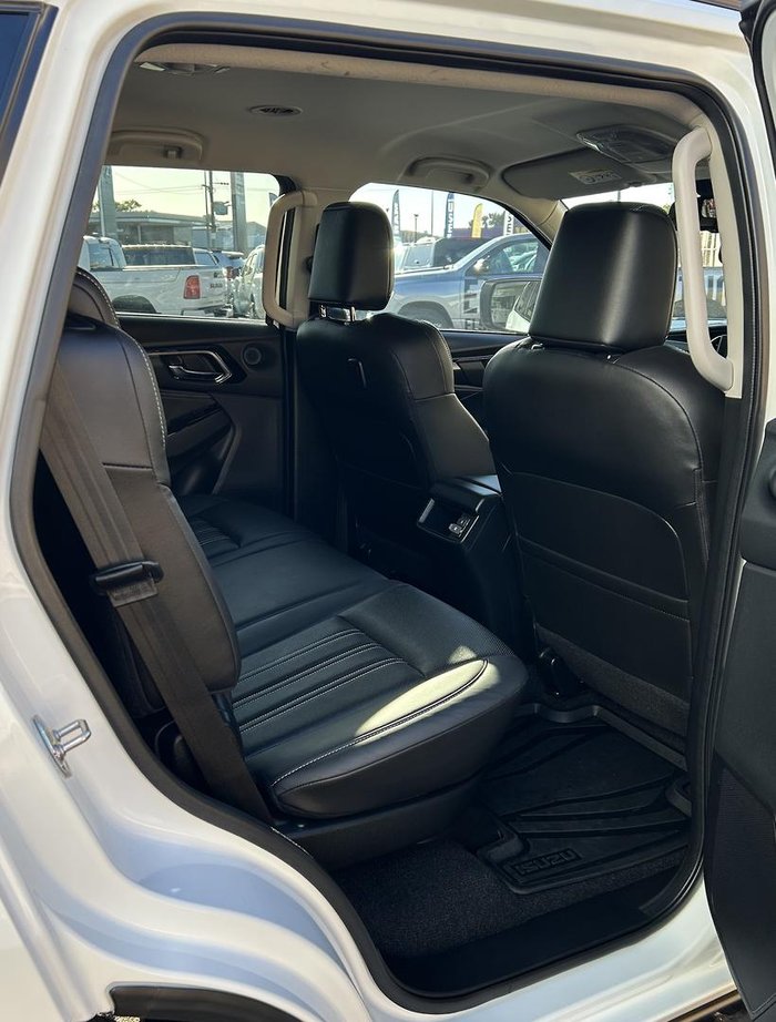 2023 Isuzu MU-X LS-T