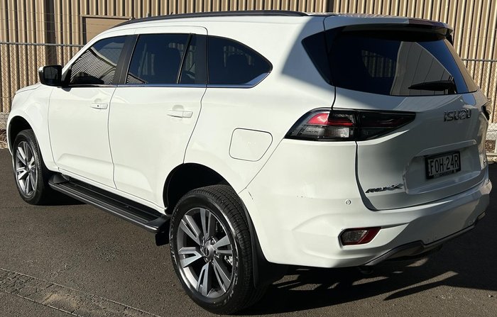 2023 Isuzu MU-X LS-T
