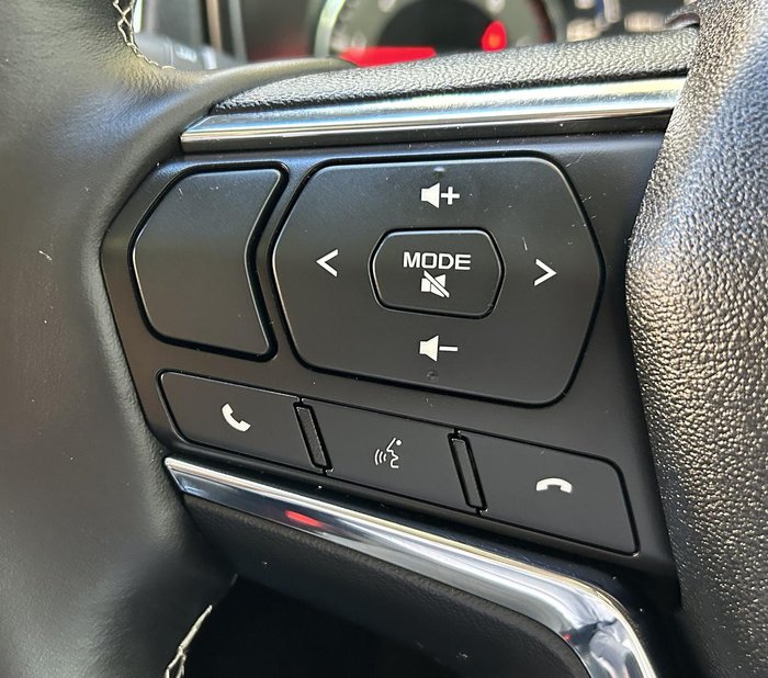 2023 Isuzu MU-X LS-T
