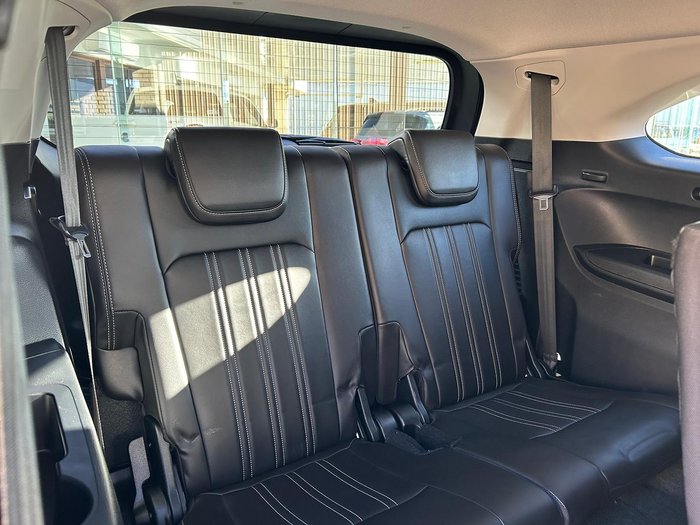 2023 Isuzu MU-X LS-T