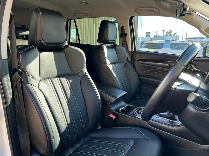 2023 Isuzu MU-X LS-T