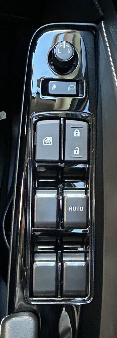2023 Isuzu MU-X LS-T