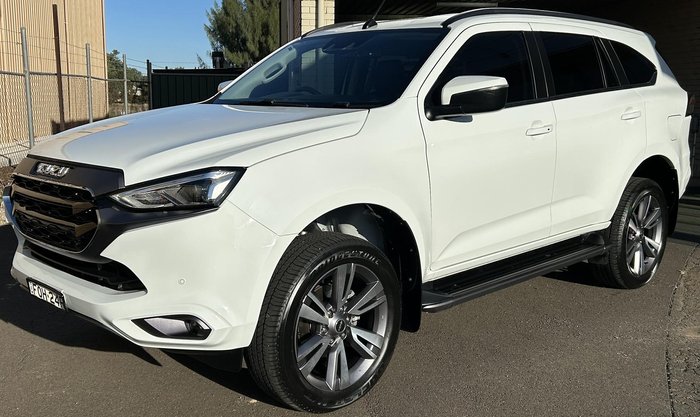 2023 Isuzu MU-X LS-T