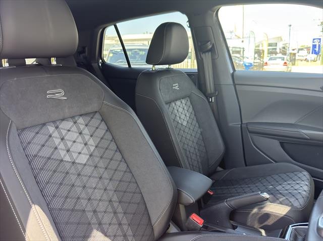 2024 Volkswagen T-CROSS R-LINE