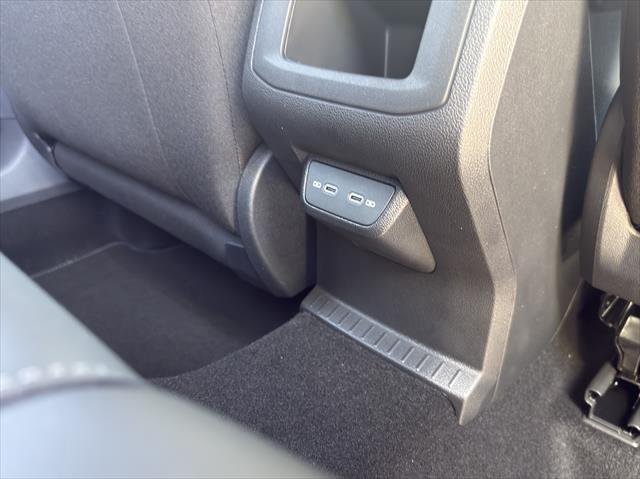 2024 Volkswagen T-CROSS R-LINE